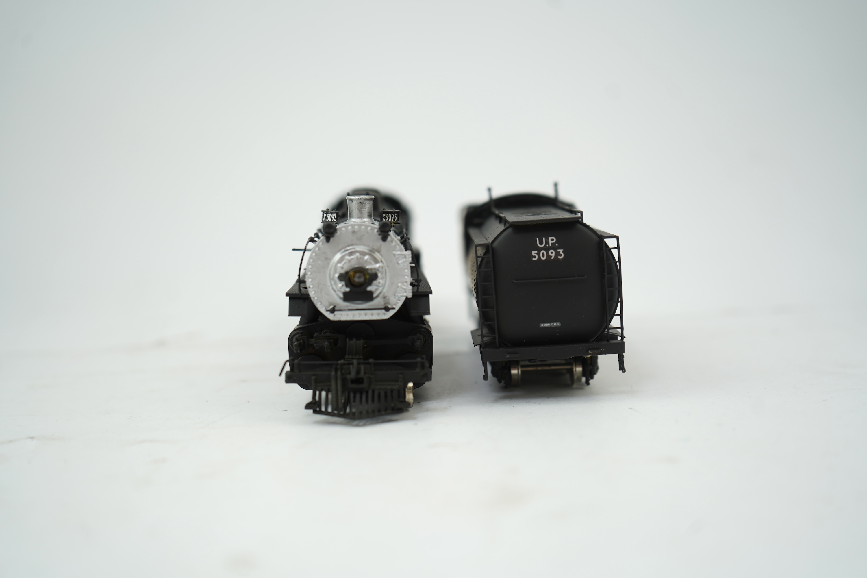 Two HO gauge Union Pacific locomotives; a Rivarossi Big Boy, 4013, 4-8-8-4 tender locomotive, together with LMB Models, Japan, 5093, 4-10-2 locomotive with bogie tender, both powered for two rail operation.